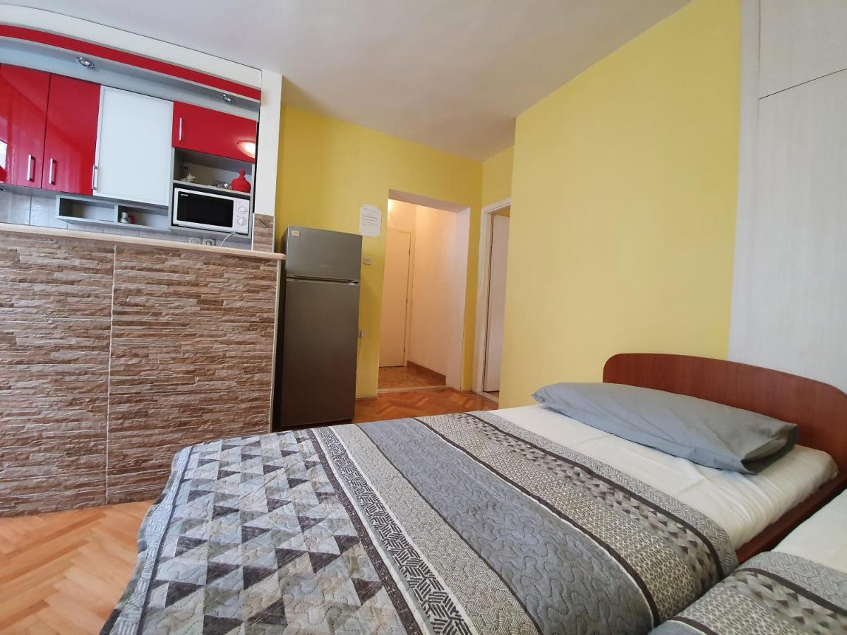 Apartments Ribarevic Makarska Ngoại thất bức ảnh