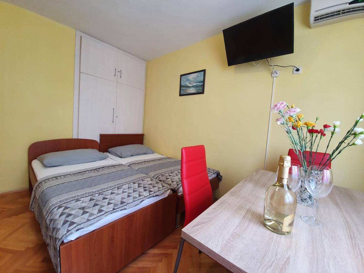 Apartments Ribarevic Makarska Ngoại thất bức ảnh