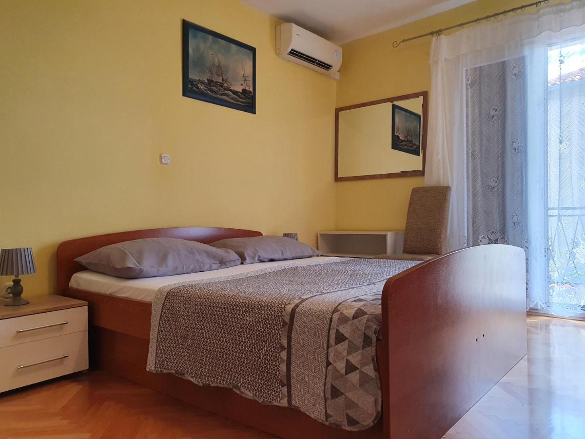 Apartments Ribarevic Makarska Ngoại thất bức ảnh