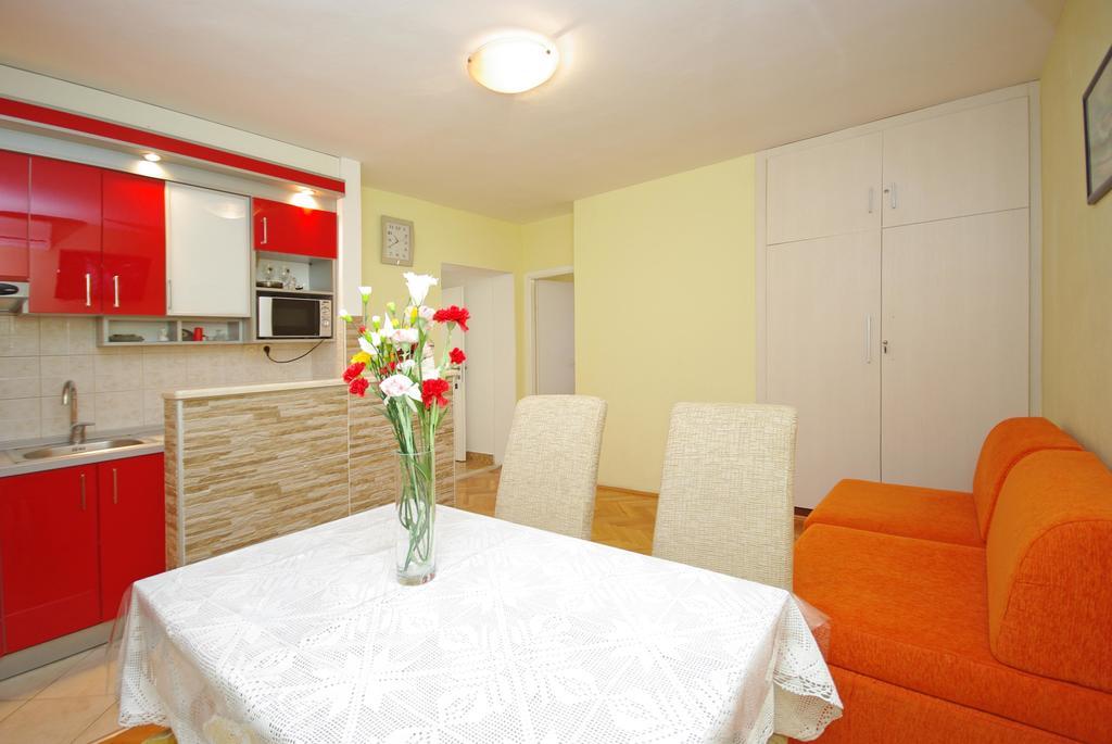 Apartments Ribarevic Makarska Ngoại thất bức ảnh