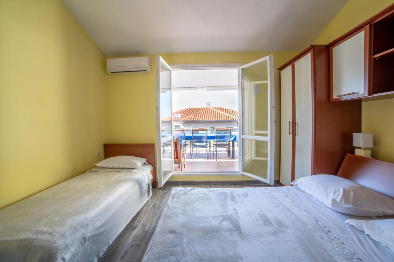 Apartments Ribarevic Makarska Ngoại thất bức ảnh