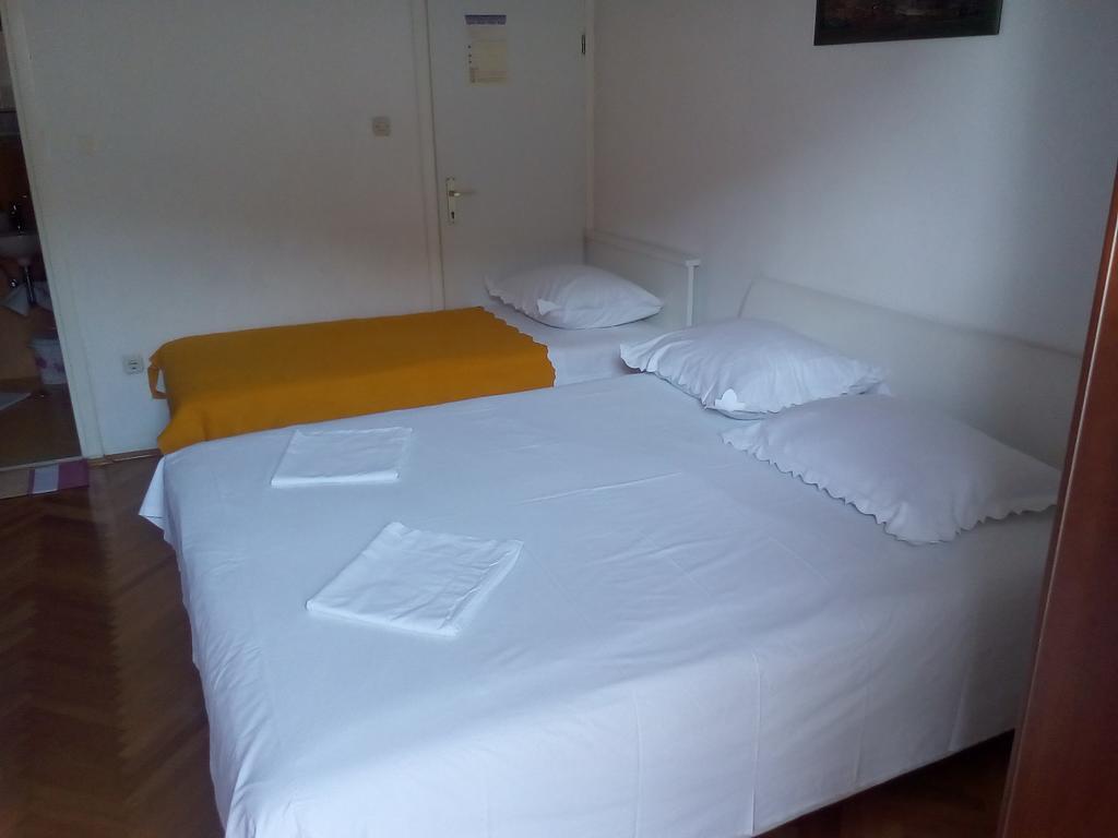 Apartments Ribarevic Makarska Ngoại thất bức ảnh
